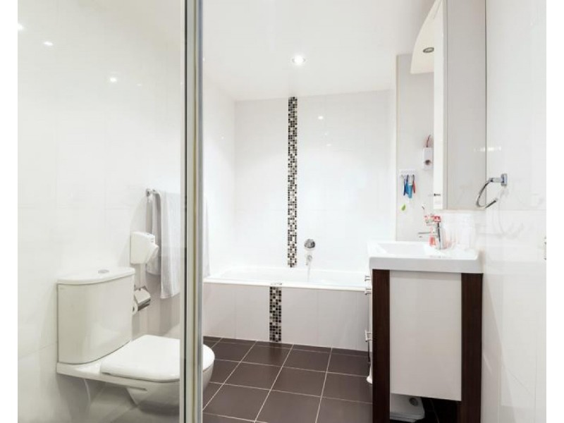 18/28 Brickworks Drive, Holroyd NSW 2142